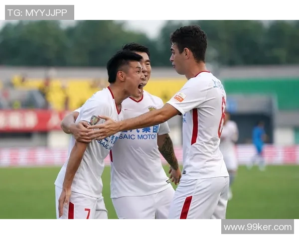 中超后备队精彩对决北京人和迎战重庆队展现青春风采 中超后备队精彩对决北京人和迎战重庆队展现青春风采