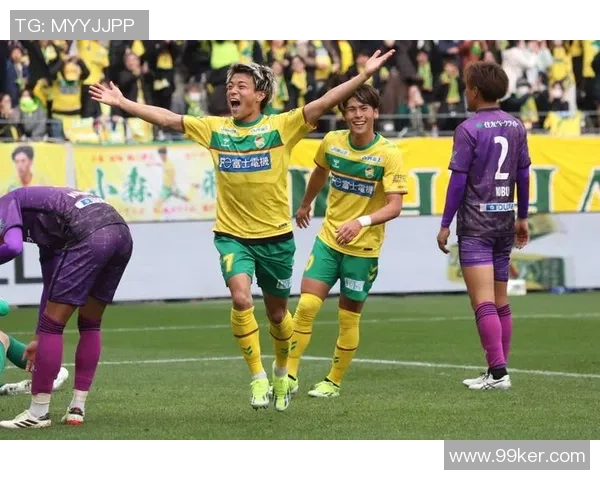 欢呼吧京都不死鸟与水户蜀葵的激烈对决展现足球魅力与激情碰撞